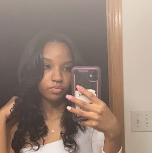 Meet your Posher, Aniya quiana